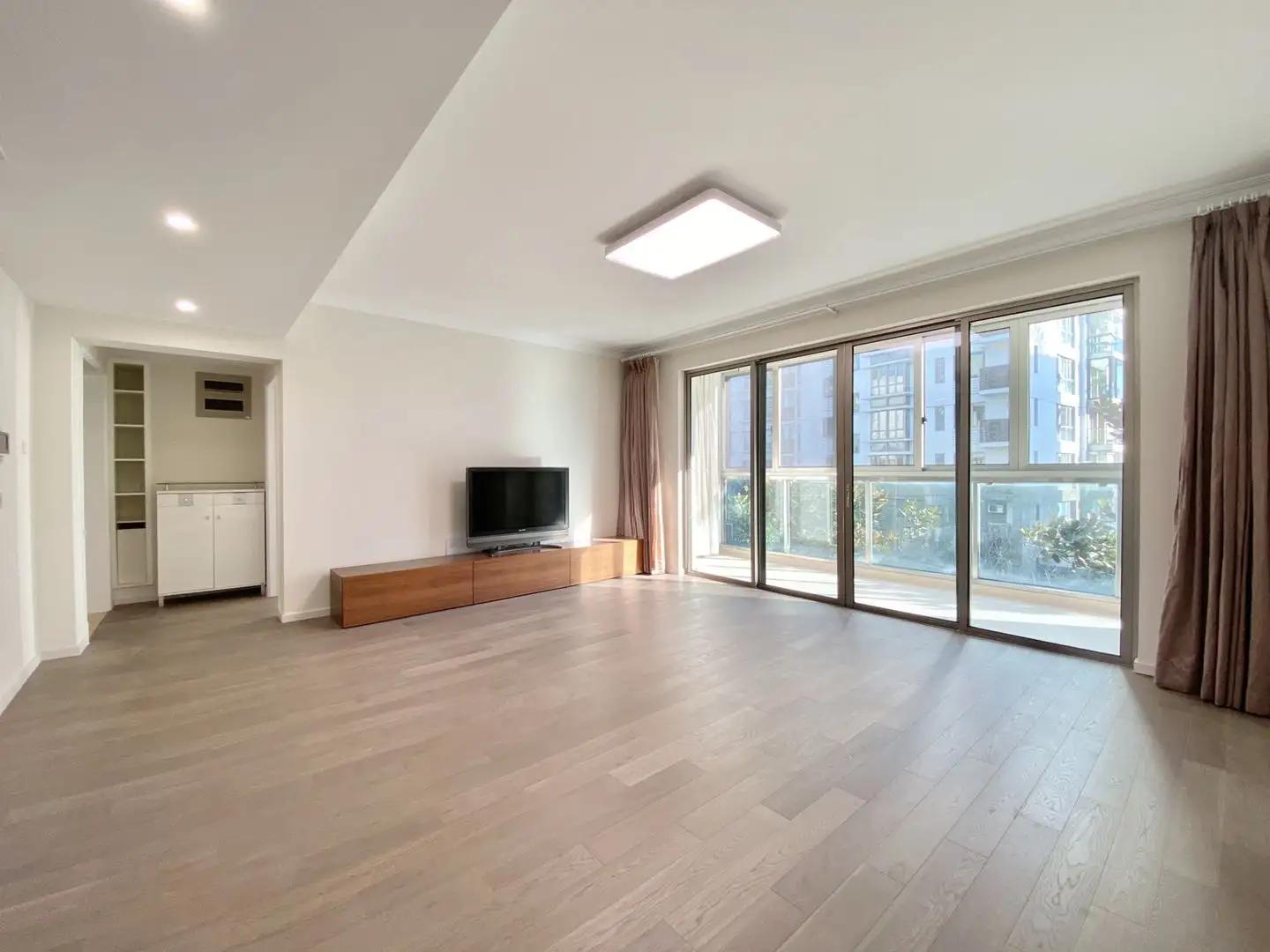 Jiashan Road, Taiyuan Mansion Building 1, 4bds