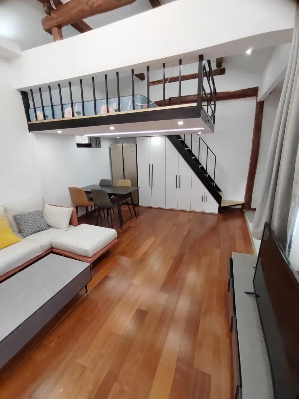 Gulou Street, Jingtu Hutong No.18, 1bd
