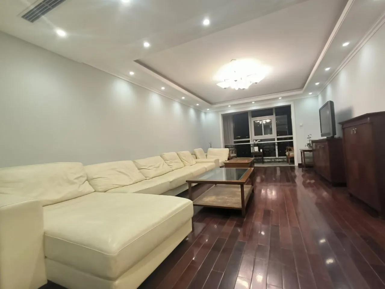 Chaoyangmen, Jingda International, 3bds