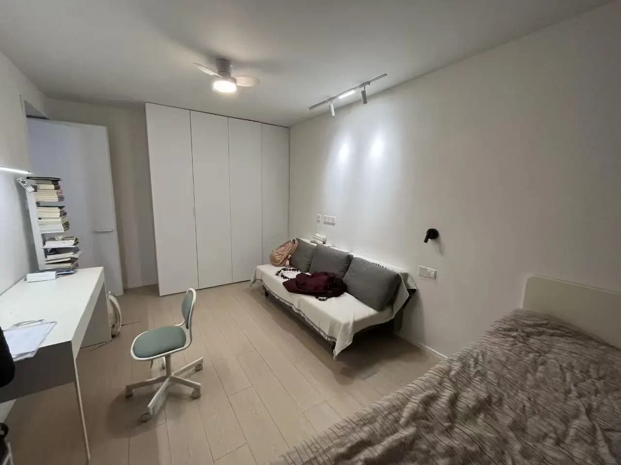 Weininglu, Weining Building, 1bd