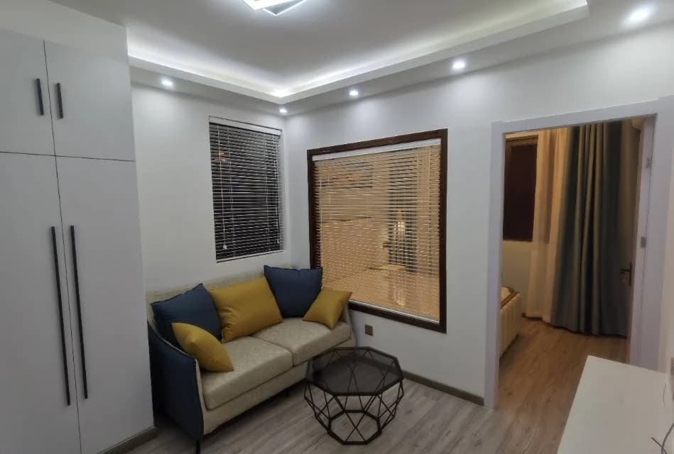 Yan'an West Road, Lane 878 Fahuazhen Road, 1bd