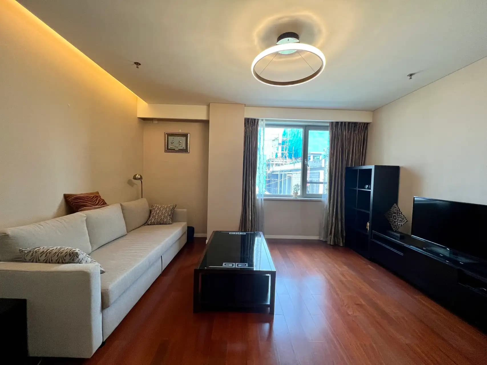 Liangmaqiao, Huayuan Jiudu Hui, 1bd