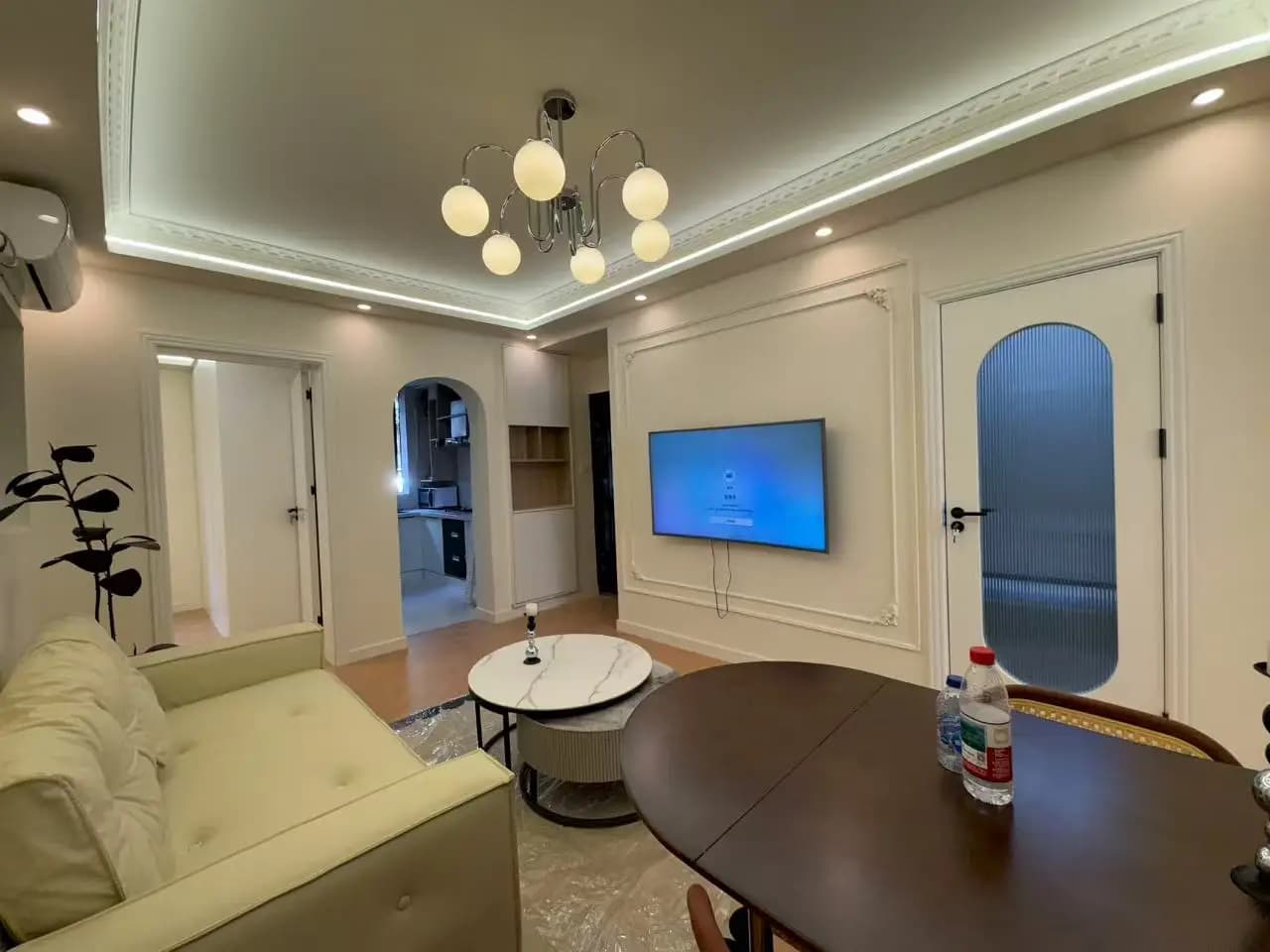 Yishan Road, Xuhong Apartment, 2bds