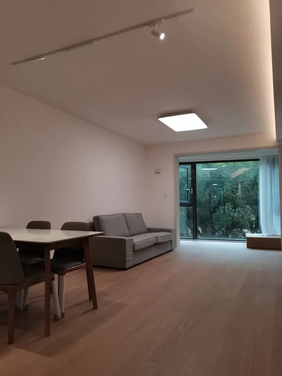 Yishan Road Station, Wending Tianxia Yuan, 3bds