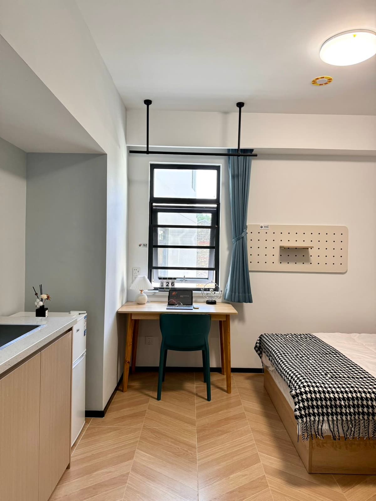 Nangjing West Road, SAIC Youth Apartment, 1bd