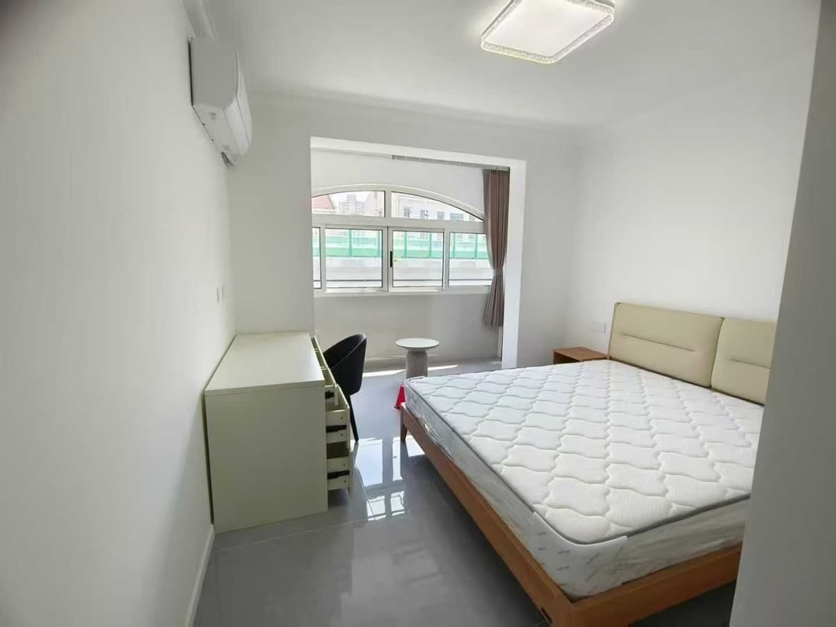 Heping Park, 4F, No.207 Zhongshan North 1st Road, 2bds