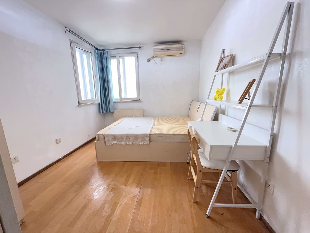 Xuezhiyuan Station, Yicheng Dongyuan, Share house