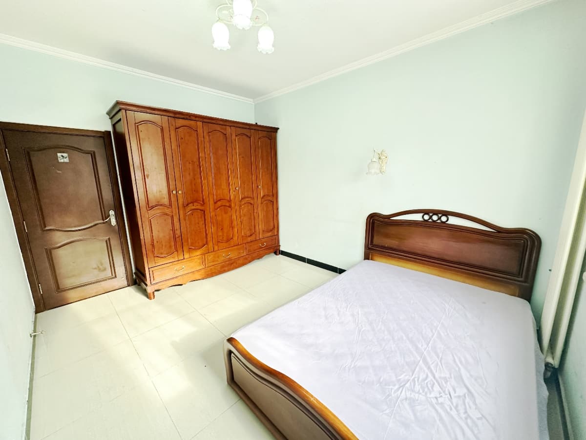 Yuxin Station, Longxiang East District, Share house