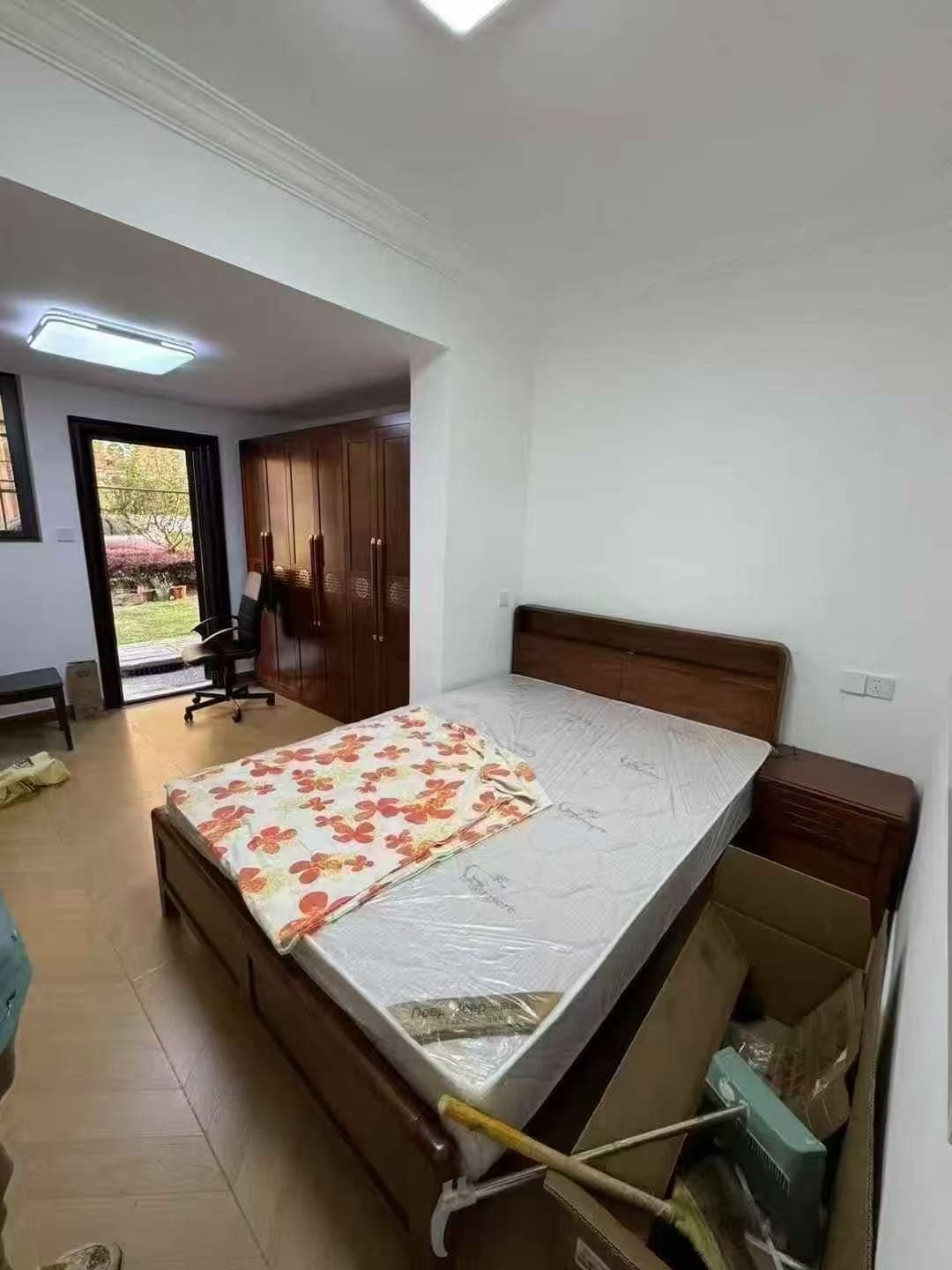 Loushanguan Road Station, Tianshan Residential, 1bd