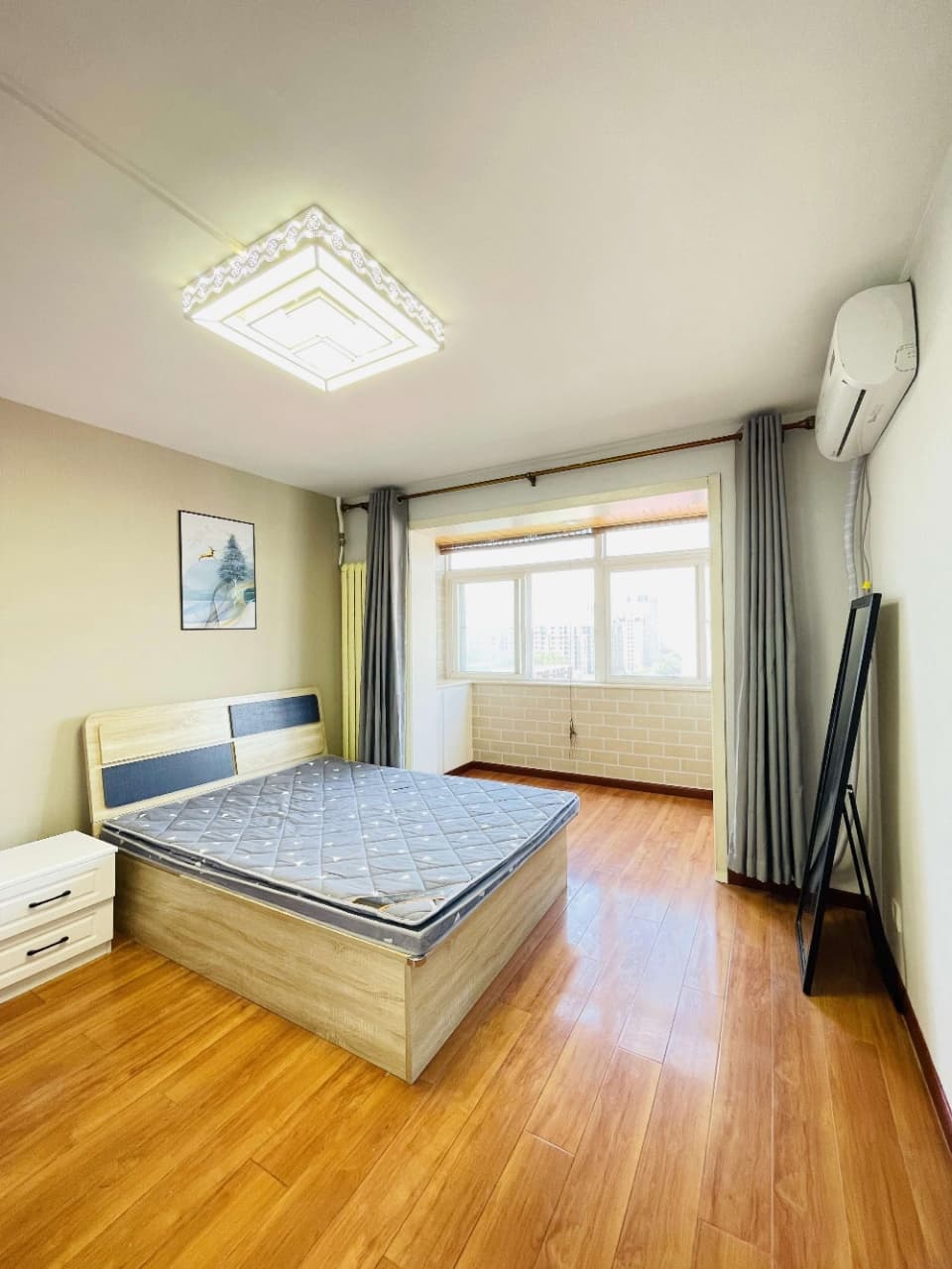 Shifoying Station, Riyue Donghua, Share house