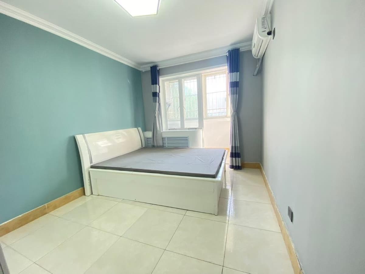Qingnianlu Station, Yacheng Yili, Share house