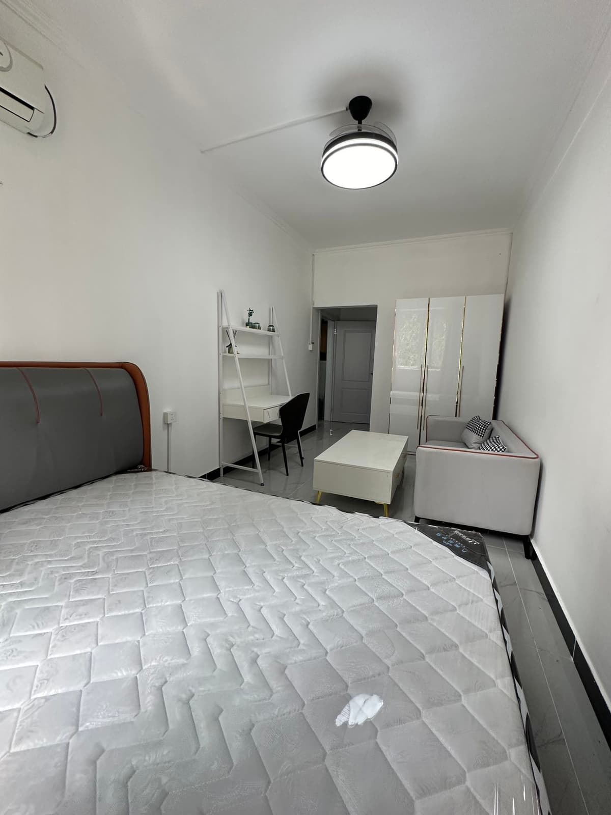 Shilipu Station, Shilipu Dongli, Share house