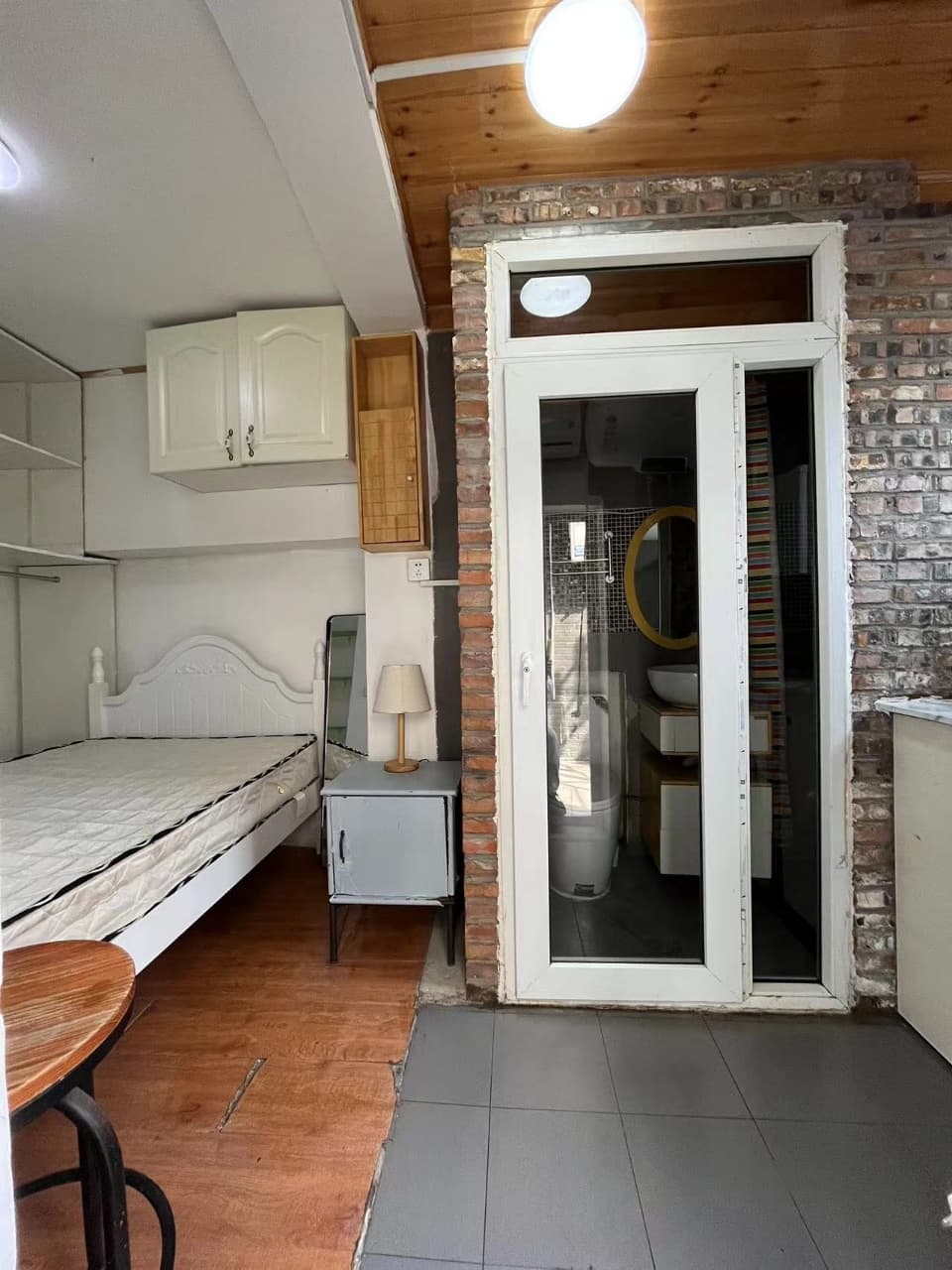 Gulou Street Station, Tieyingbi Hutong, 1bd