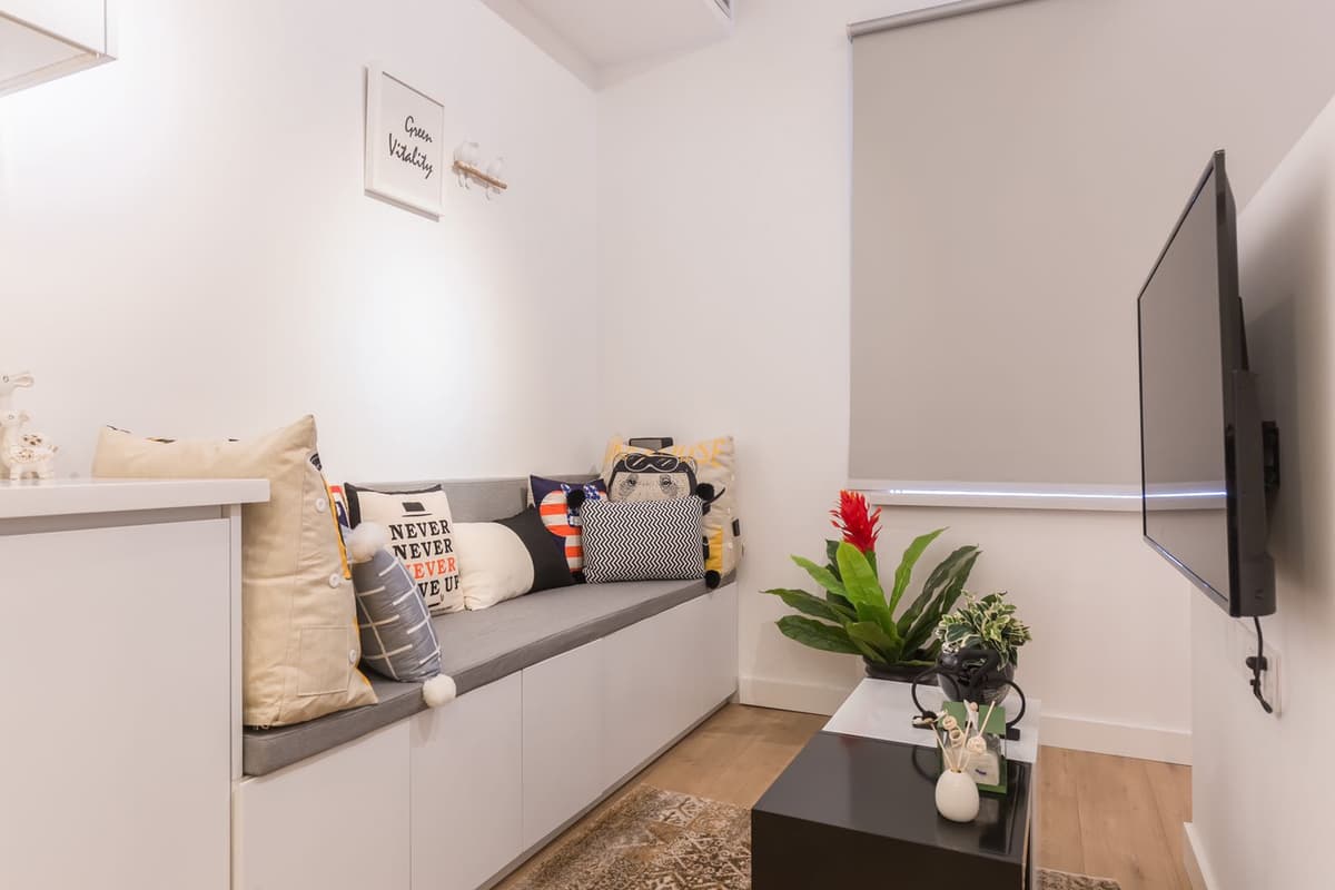 Jing'an Temple Station, Lane 285 Huashan Road, 1bd