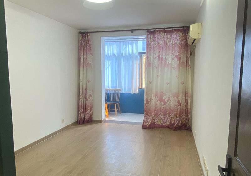 Wuning South Road Station, Lane 433 Wanhangdu Road, 1bd