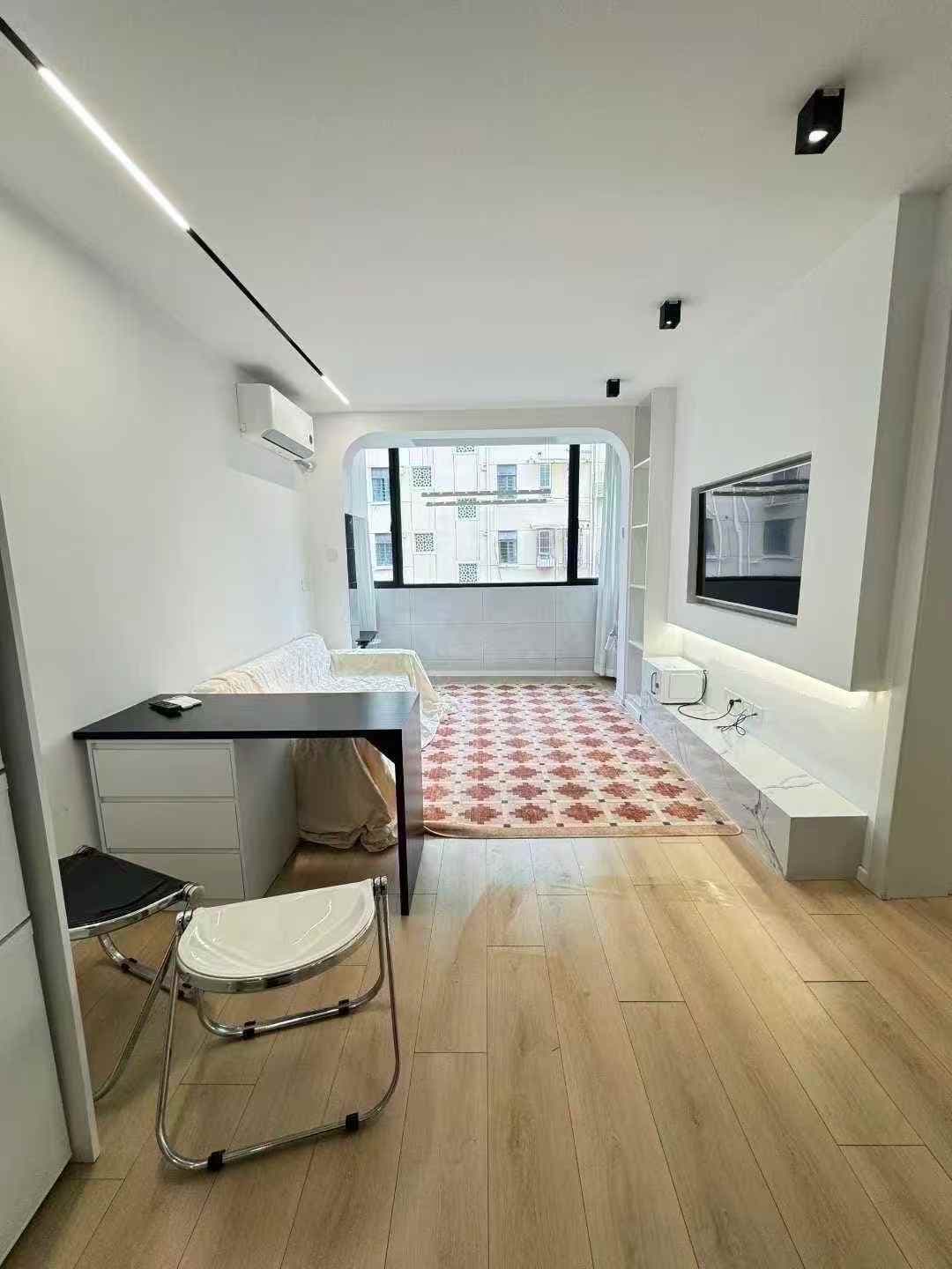 Songyuan Road Station, Hongyi Residential Area, 1bd