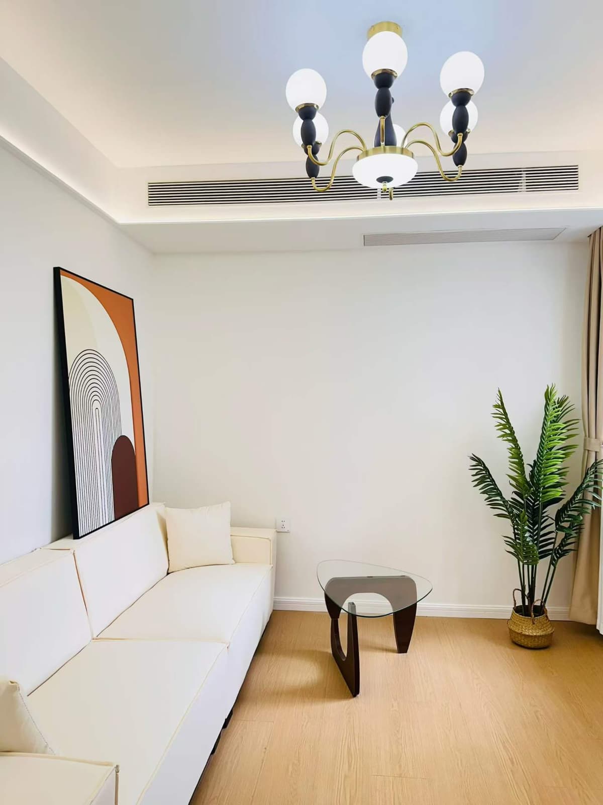 Loushanguan Road Station, 1bd