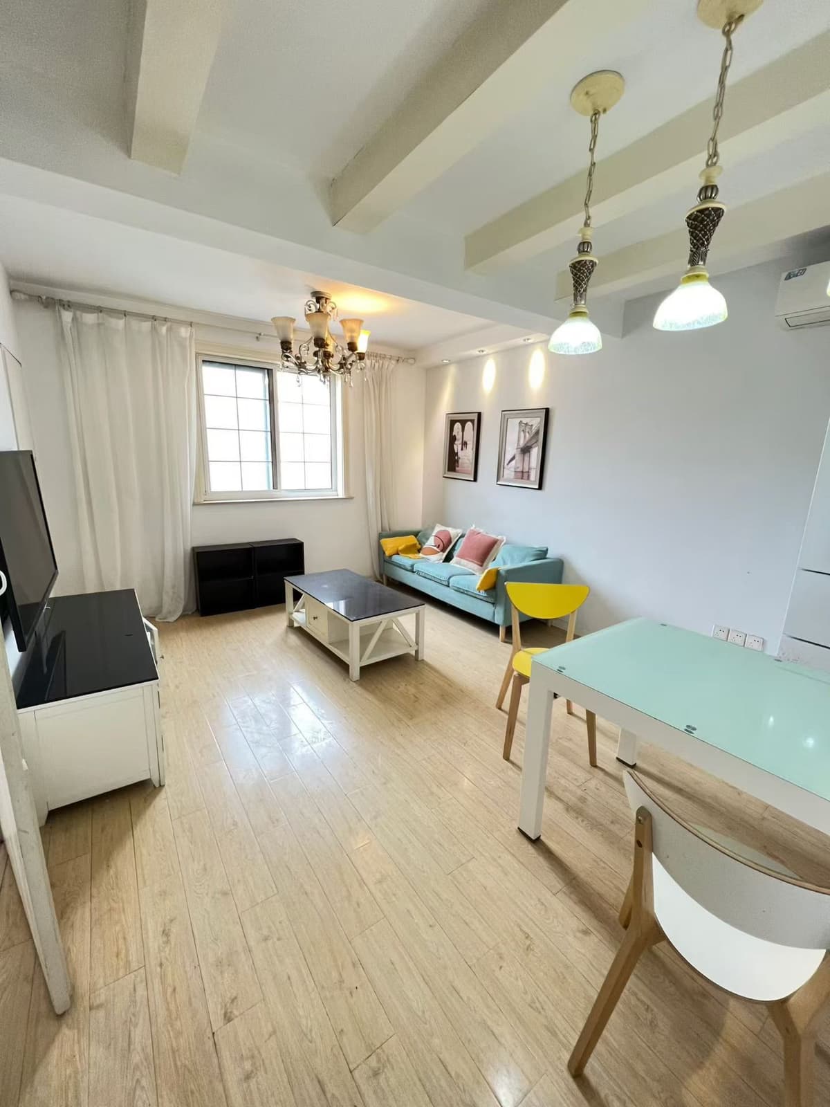Jiangsu Road Lane 186, 2bds
