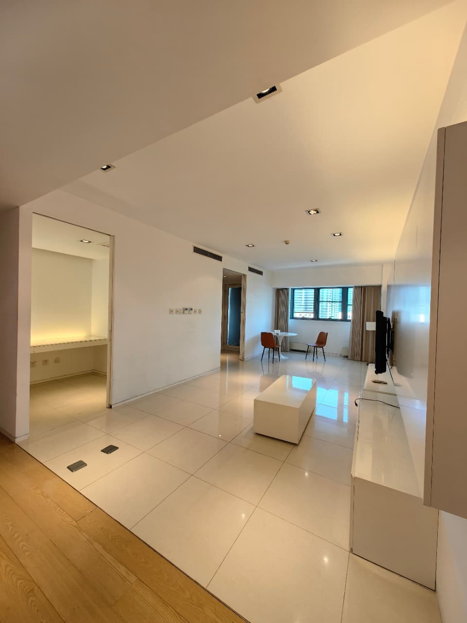 Tuanjiehu Station, Sanlitun SOHO, 2brs