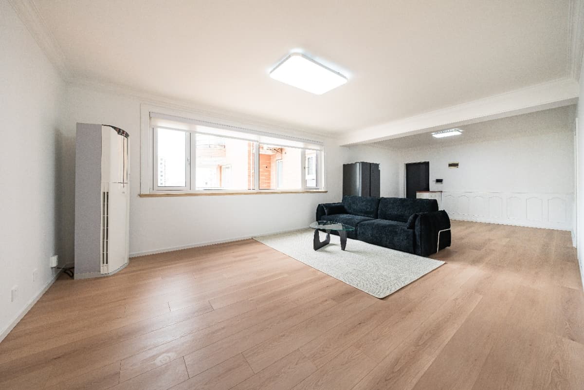Xujiahui, Tonghui Apartment, 3bds
