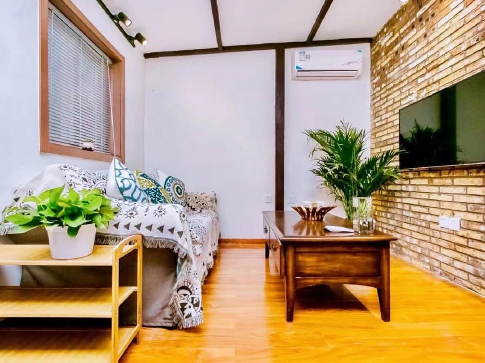 Nanluoguxiang Station, 8 Huangchenggen North Street, 2bds