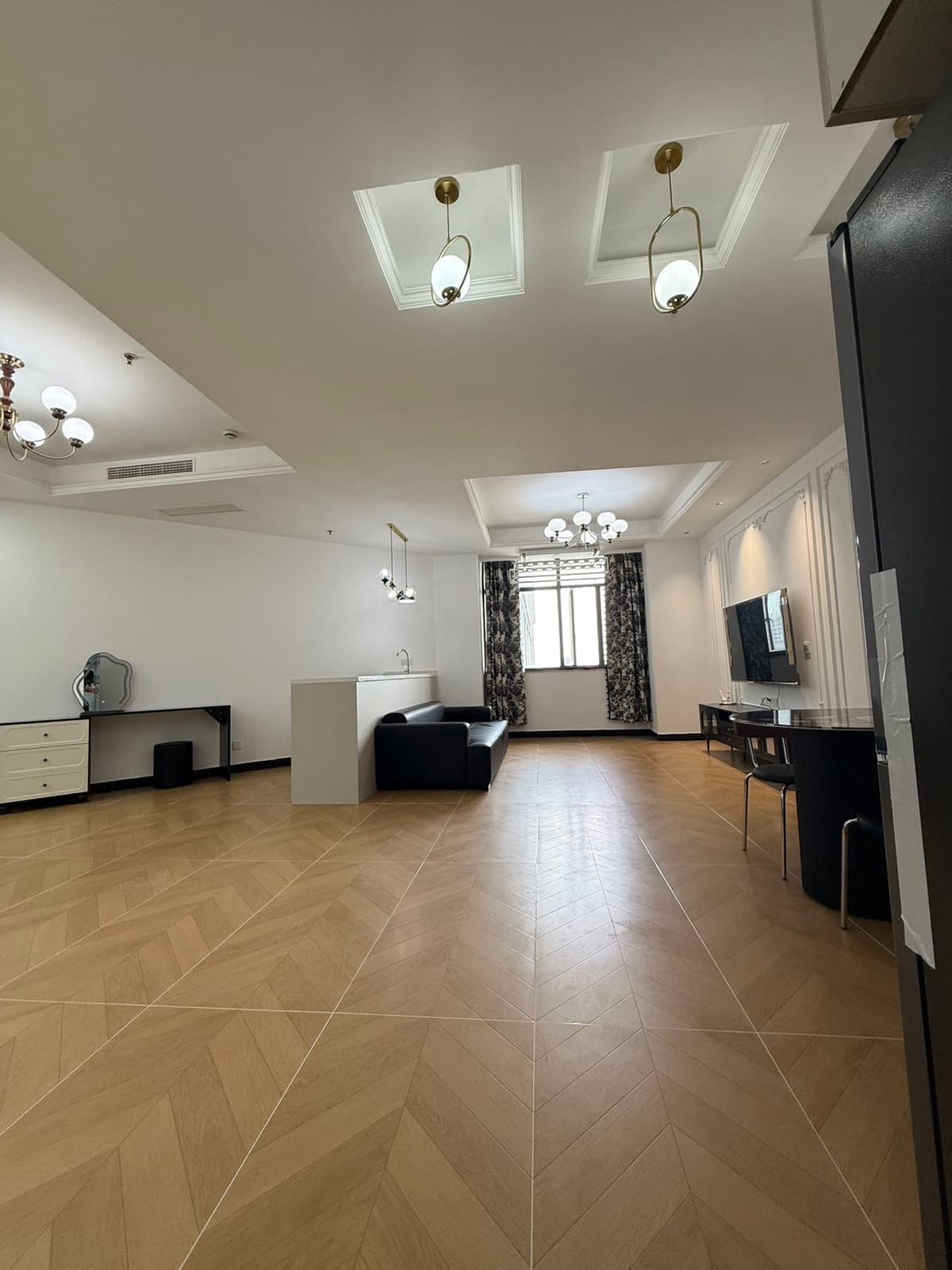 Dingbian Road Station, Weilong Building, 1bd