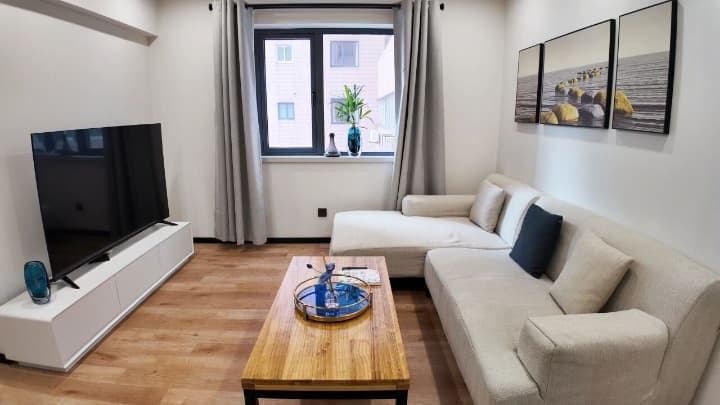 Jiangsu Road, Xin'an Mansion East Tower, 1bd