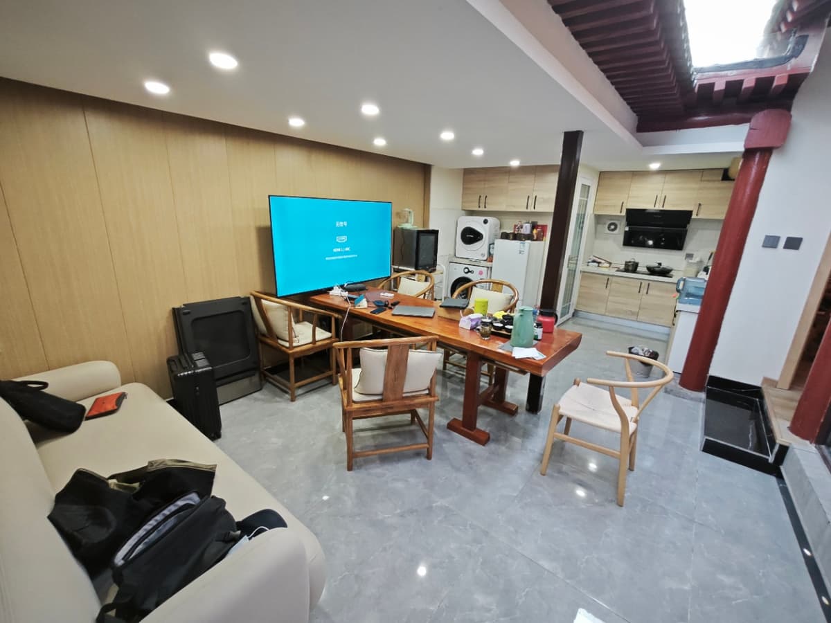 Gulou Street Station, Dashiqiao Hutong, 2bds