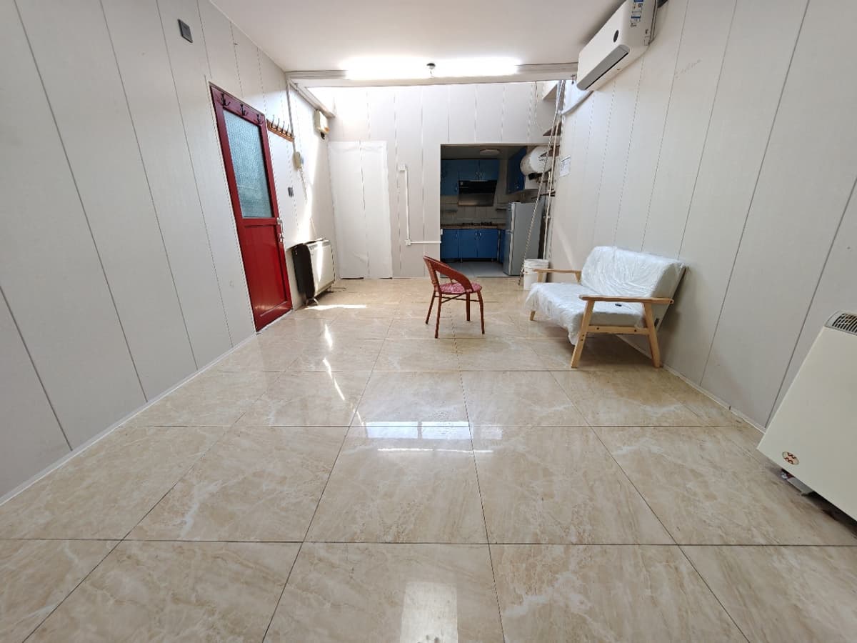 Gulou Street Station, Huafeng Hutong, 3bds