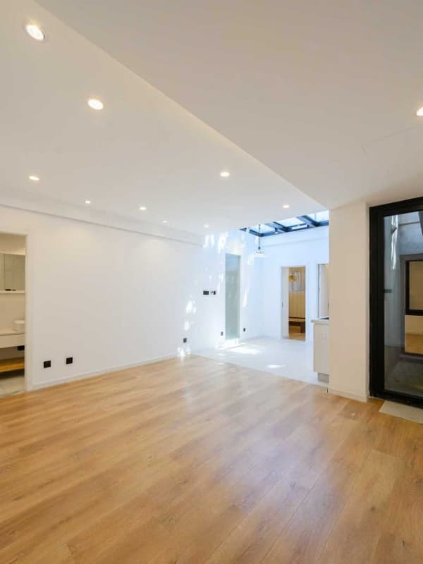 Beixinqiao, Dongzhimen Dongsishisitiao, 2bd